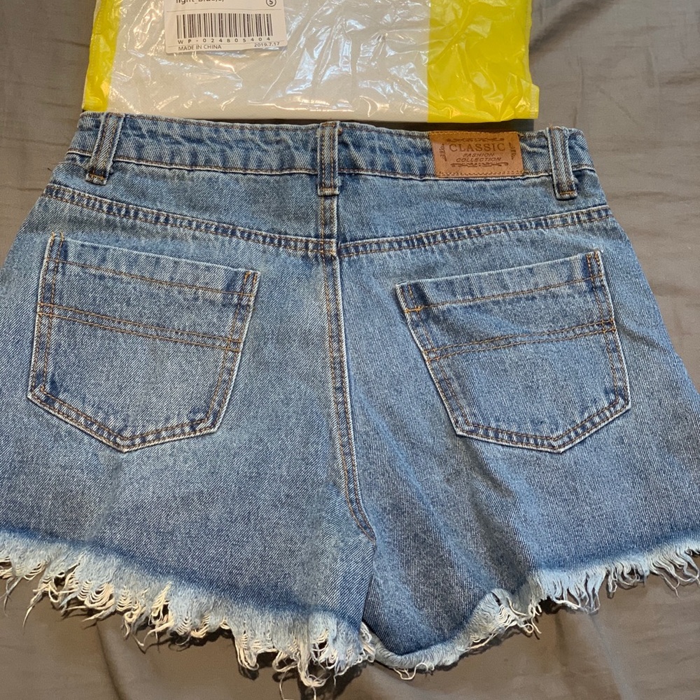 Classic Fashion collection jean shorts